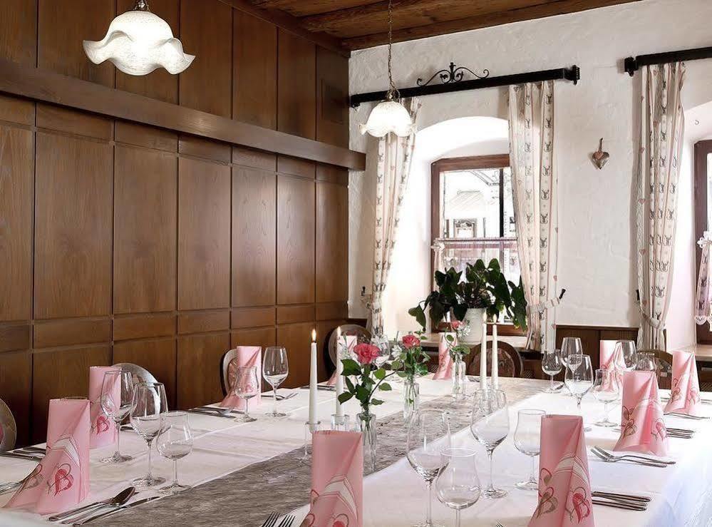 Hotel Am Markt Greding Bagian luar foto